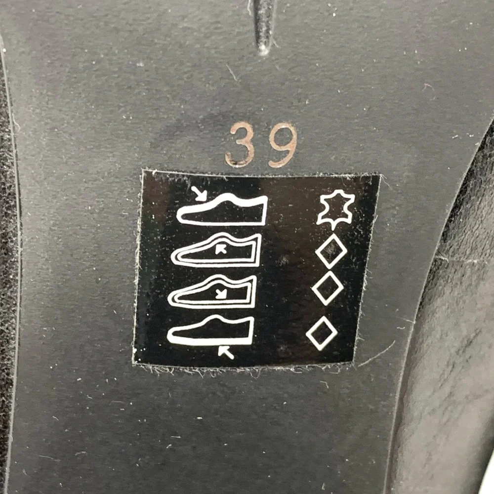 RSVP Collection Contrast Stitch Buckle hardware black leather pumps 9 classic - Picture 10 of 14